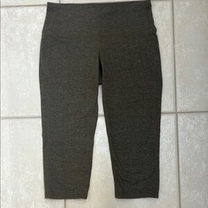 Athleta Cropped 17” Leggings, Size XS EUC